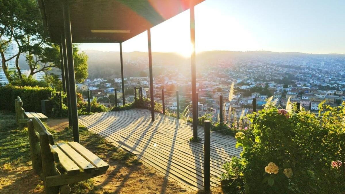 Ocean View & Pool Family 1p Apartment Valparaiso