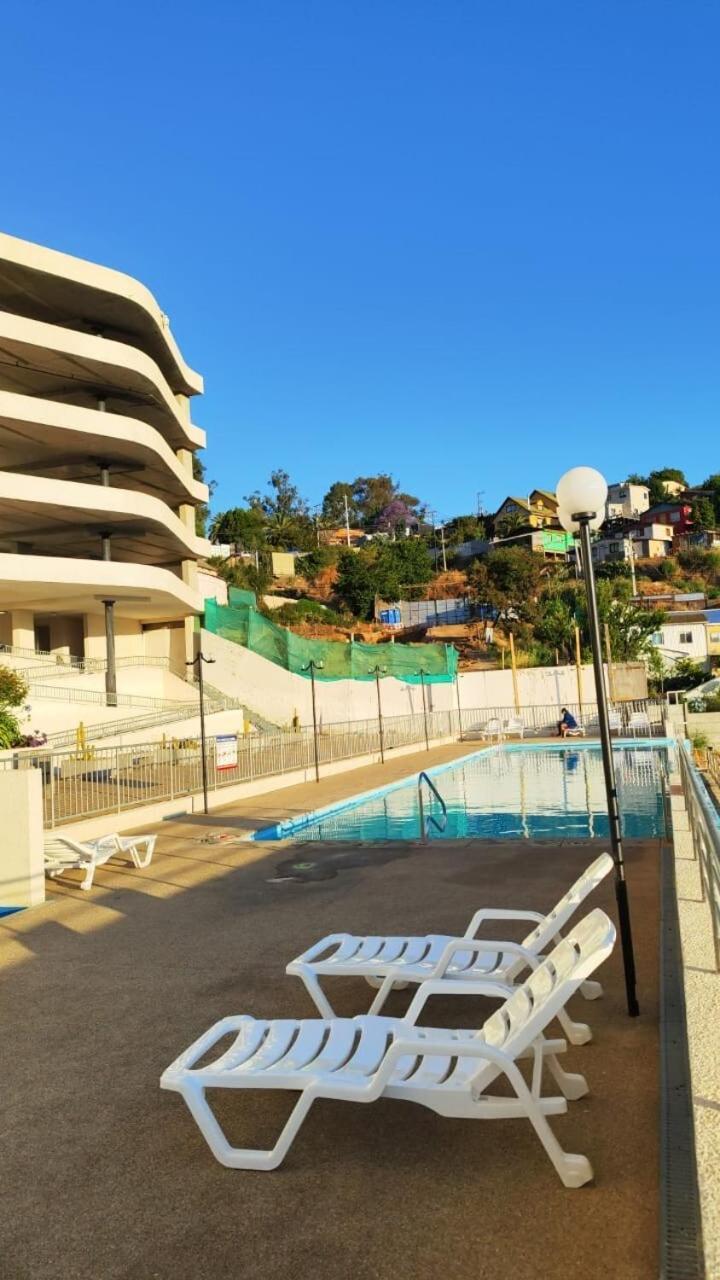 Ocean View & Pool Family 1p Apartment Valparaiso