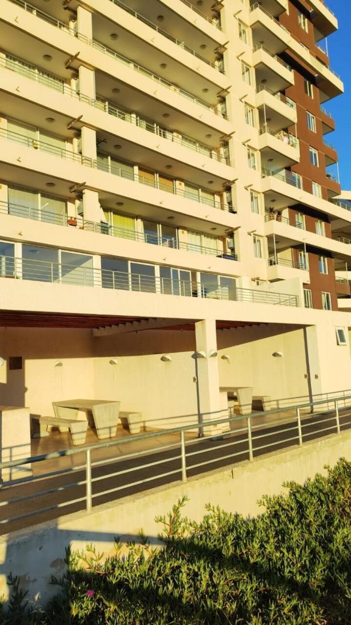 Ocean View & Pool Family 1p Apartment